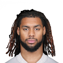 Portrait of Damien Martinez